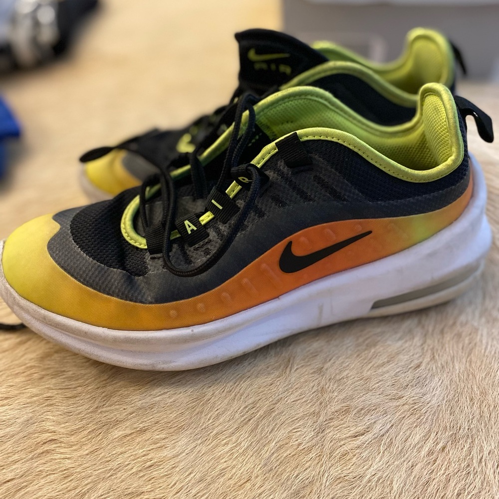 Air max axis